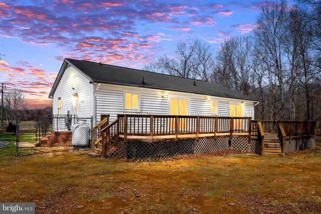 5527 SMITH STATION RD, Fredericksburg, VA 22407