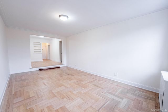 2190 Boston Road 5M, Bronx, NY 10462