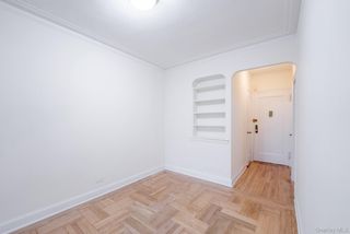 2190 Boston Road 5M, Bronx, NY 10462