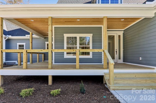 167 Haywood Crossing Drive, Hendersonville, NC 28791