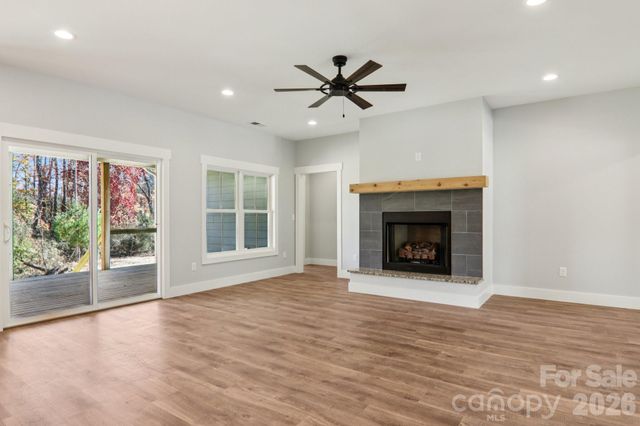 167 Haywood Crossing Drive, Hendersonville, NC 28791