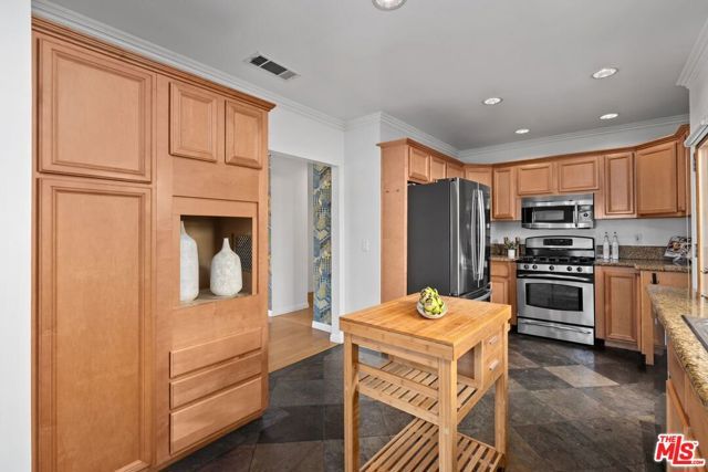 1659 Ellsmere Avenue, Los Angeles, CA 90019