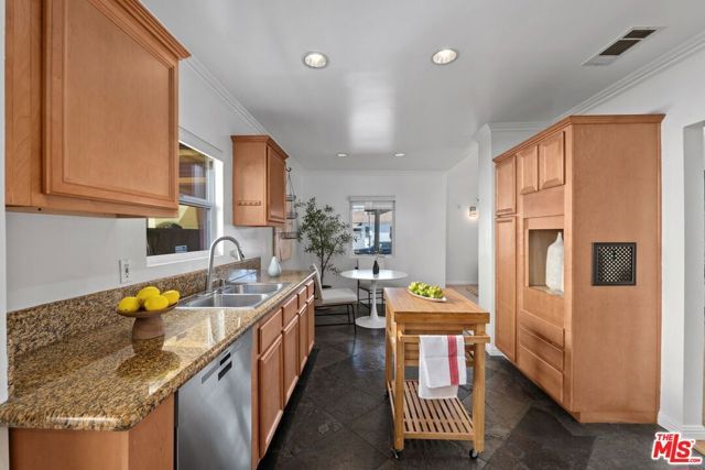 1659 Ellsmere Avenue, Los Angeles, CA 90019