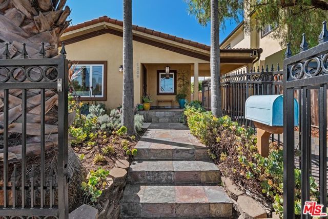1659 Ellsmere Avenue, Los Angeles, CA 90019
