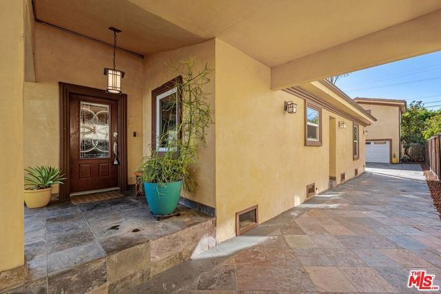 1659 Ellsmere Avenue, Los Angeles, CA 90019