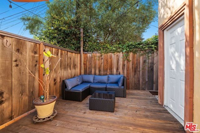 1659 Ellsmere Avenue, Los Angeles, CA 90019