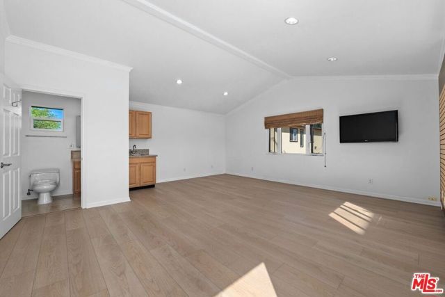 1659 Ellsmere Avenue, Los Angeles, CA 90019
