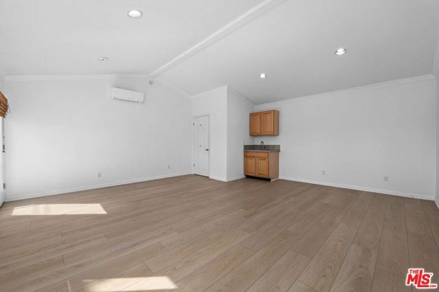 1659 Ellsmere Avenue, Los Angeles, CA 90019