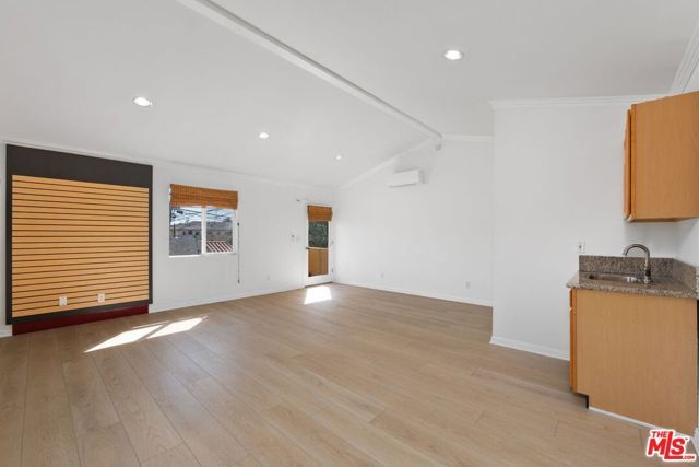 1659 Ellsmere Avenue, Los Angeles, CA 90019