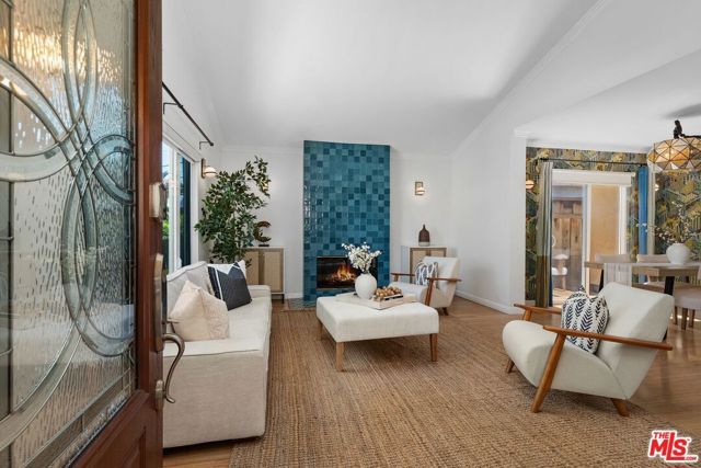 1659 Ellsmere Avenue, Los Angeles, CA 90019