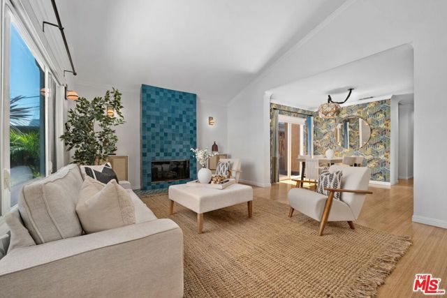 1659 Ellsmere Avenue, Los Angeles, CA 90019