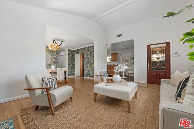 1659 Ellsmere Avenue, Los Angeles, CA 90019