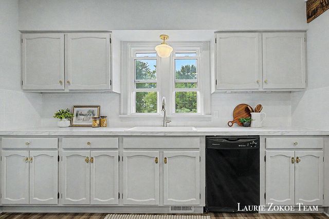16740 24th Avenue, Coopersville, MI 49404