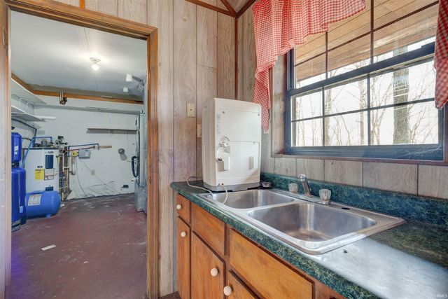 12884 E State Road 66, Rome, IN 47574
