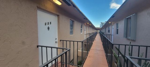 600 SW 2nd Avenue 235, Boca Raton, FL 33432