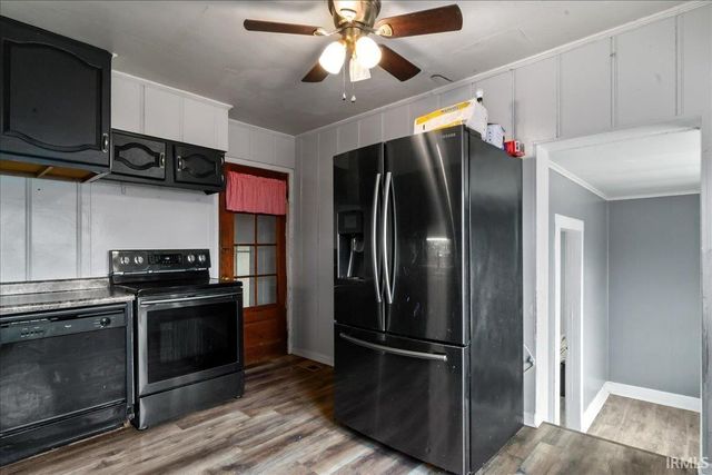 907 E Locust Street, Fort Branch, IN 47648