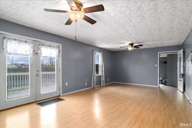 907 E Locust Street, Fort Branch, IN 47648