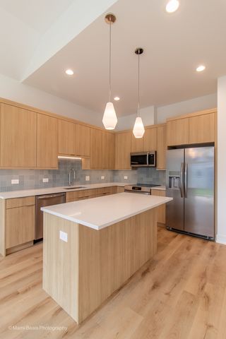 6537 S Rhodes Avenue, Chicago, IL 60637