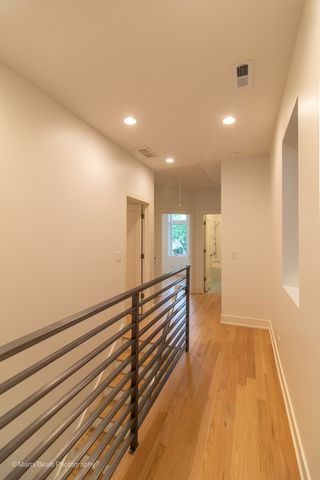 6537 S Rhodes Avenue, Chicago, IL 60637