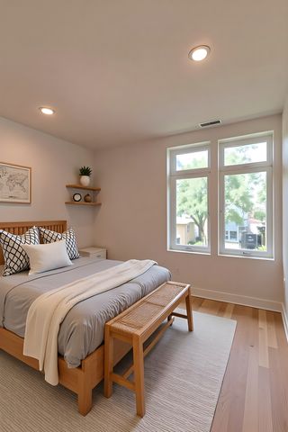 6537 S Rhodes Avenue, Chicago, IL 60637