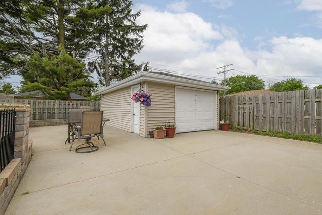 1521 25th STREET, Kenosha, WI 53140