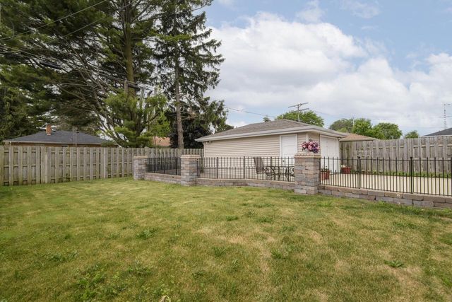 1521 25th STREET, Kenosha, WI 53140