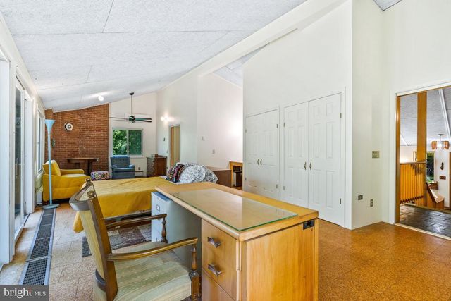 1108 HOFFMASTER RD, Knoxville, MD 21758