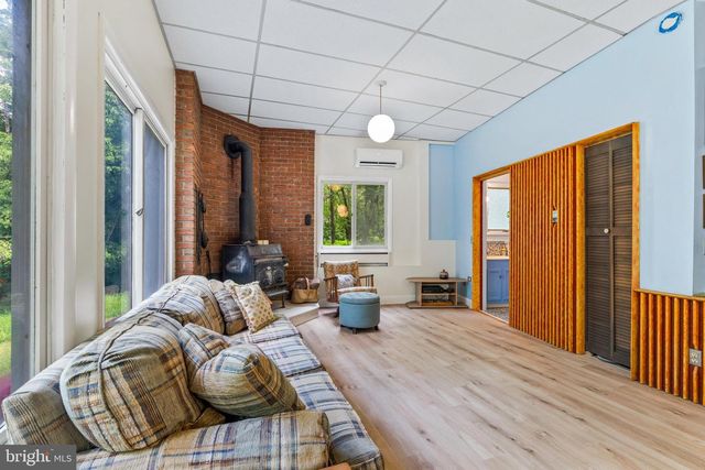 1108 HOFFMASTER RD, Knoxville, MD 21758