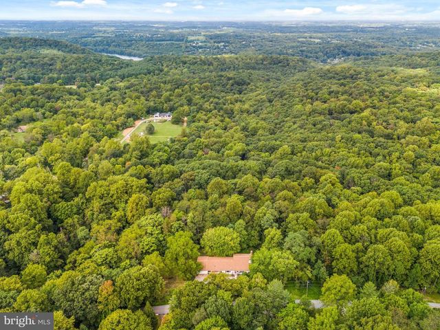 1108 HOFFMASTER RD, Knoxville, MD 21758