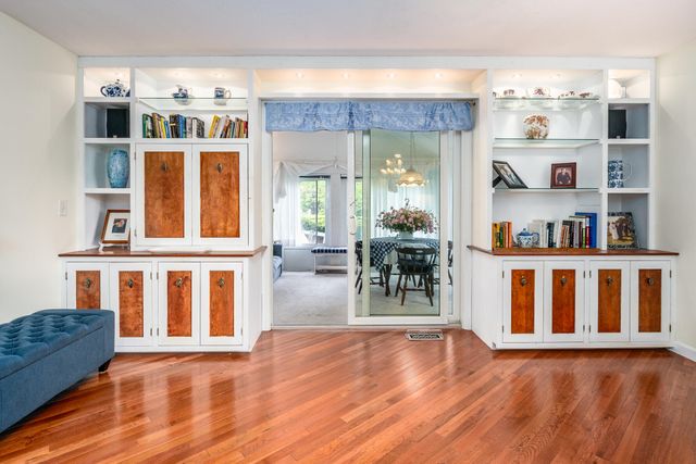 1 Woods Edge Lane, Mashpee, MA 02649