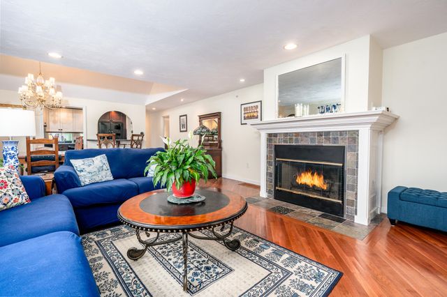 1 Woods Edge Lane, Mashpee, MA 02649