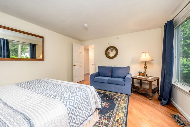 1 Woods Edge Lane, Mashpee, MA 02649