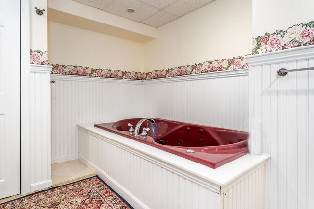 1 Woods Edge Lane, Mashpee, MA 02649