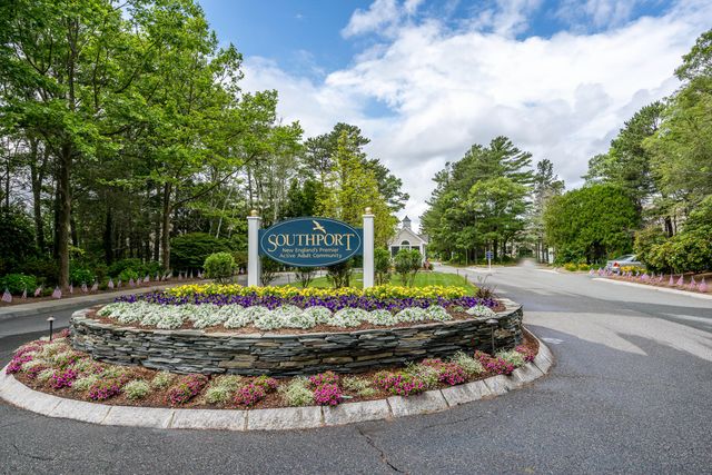 1 Woods Edge Lane, Mashpee, MA 02649
