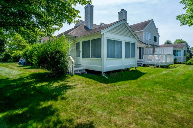 1 Woods Edge Lane, Mashpee, MA 02649