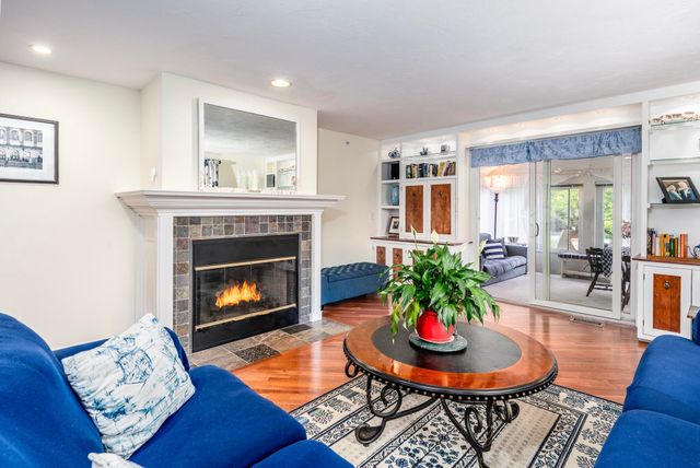 1 Woods Edge Lane, Mashpee, MA 02649