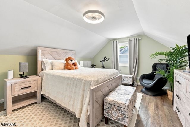 1204 Wheatsheaf Rd, Roselle Boro, NJ 07203