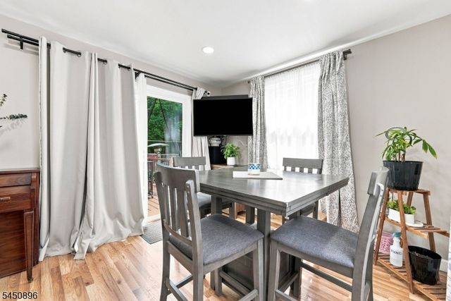 1204 Wheatsheaf Rd, Roselle Boro, NJ 07203