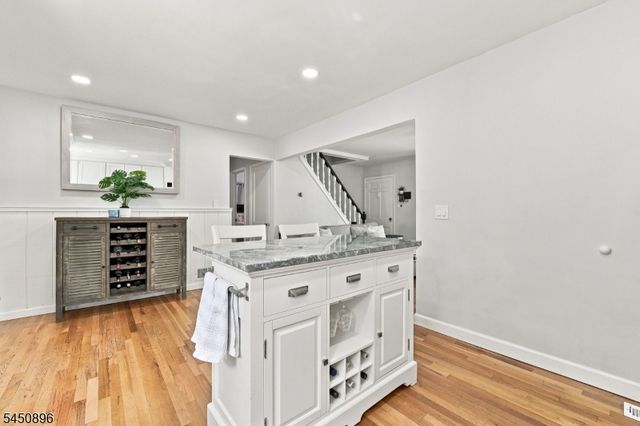 1204 Wheatsheaf Rd, Roselle Boro, NJ 07203