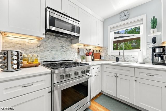 1204 Wheatsheaf Rd, Roselle Boro, NJ 07203