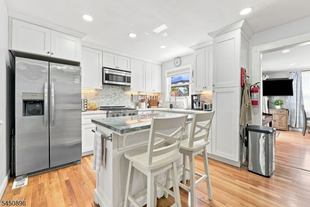 1204 Wheatsheaf Rd, Roselle Boro, NJ 07203