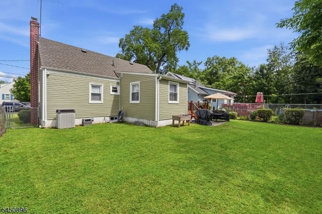 1204 Wheatsheaf Rd, Roselle Boro, NJ 07203