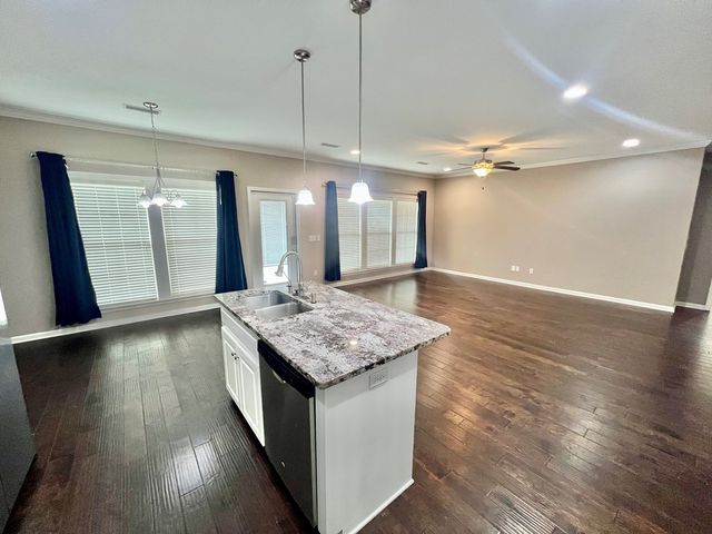 102 Middlebury Court, Dothan, AL 36301