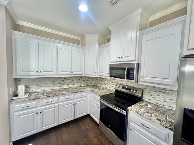 102 Middlebury Court, Dothan, AL 36301