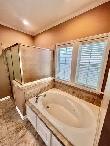 102 Middlebury Court, Dothan, AL 36301