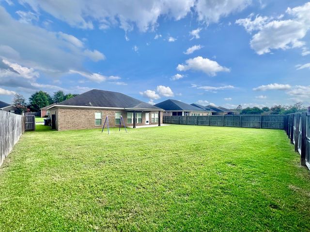 102 Middlebury Court, Dothan, AL 36301