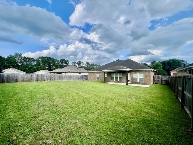 102 Middlebury Court, Dothan, AL 36301