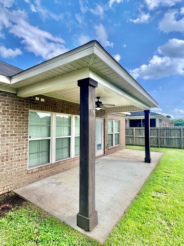 102 Middlebury Court, Dothan, AL 36301