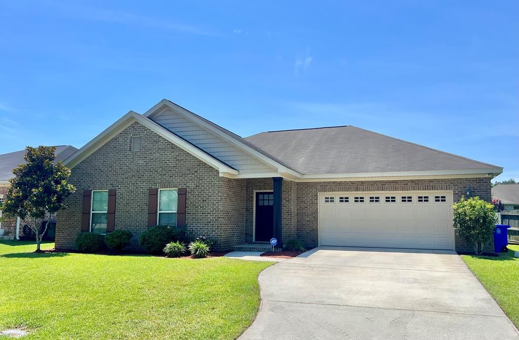 102 Middlebury Court, Dothan, AL 36301