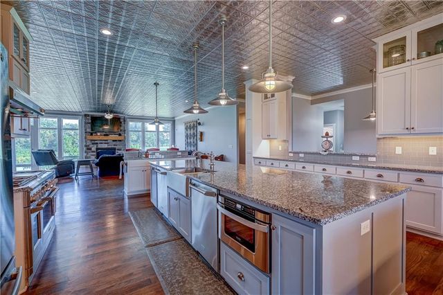 12714 S Harris Road, Greenwood, MO 64034